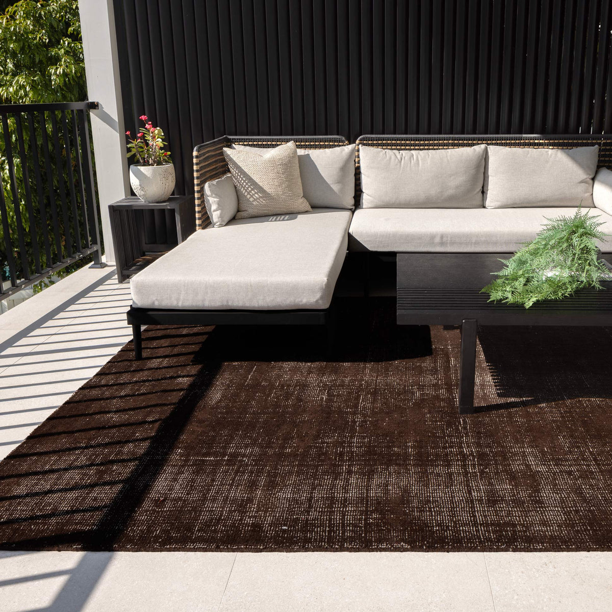 Harbour Chocolate Brown Indoor Outdoor Rug – VICRUGS