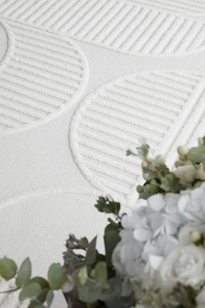 Milan Leo White Rug