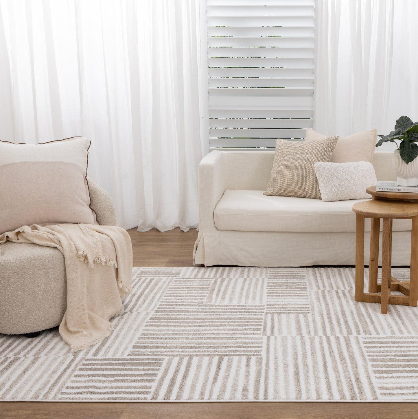 Wellington Beige 00300
